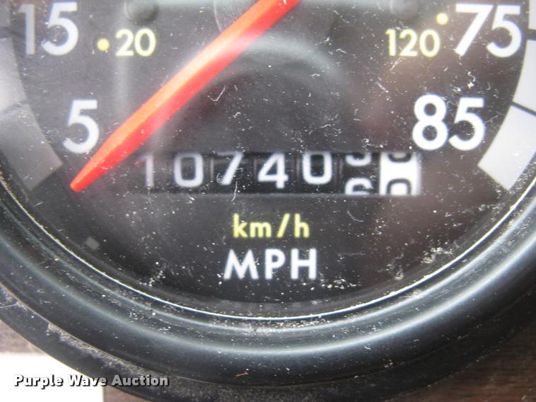 image for item L2381 1996 Freightliner FLD120 semi truck