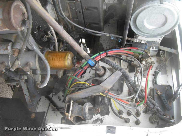 image for item L2381 1996 Freightliner FLD120 semi truck