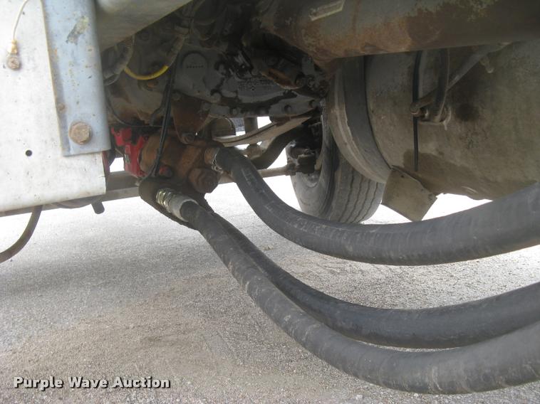 image for item L2381 1996 Freightliner FLD120 semi truck