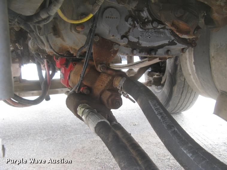 image for item L2381 1996 Freightliner FLD120 semi truck