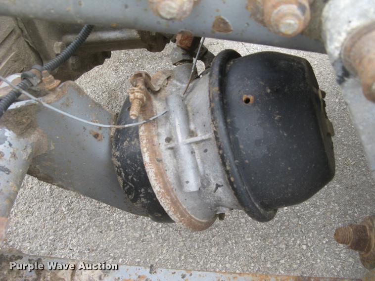 image for item L2381 1996 Freightliner FLD120 semi truck