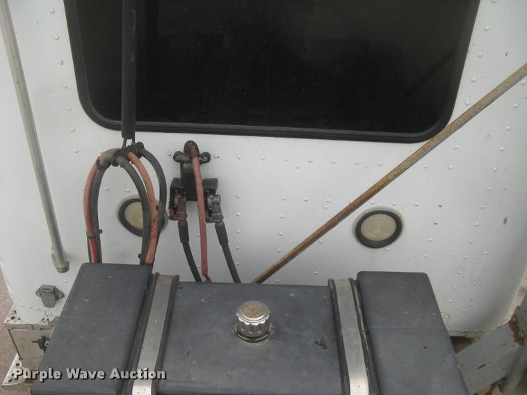 image for item L2381 1996 Freightliner FLD120 semi truck