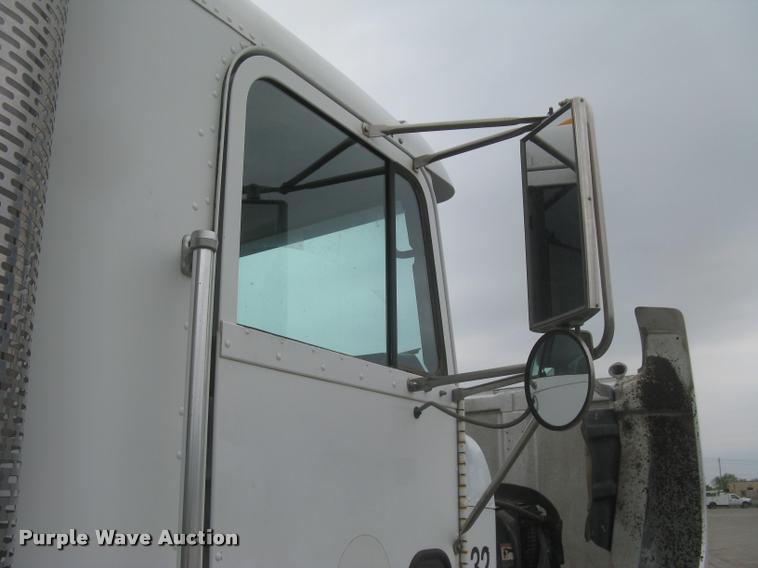 image for item L2381 1996 Freightliner FLD120 semi truck