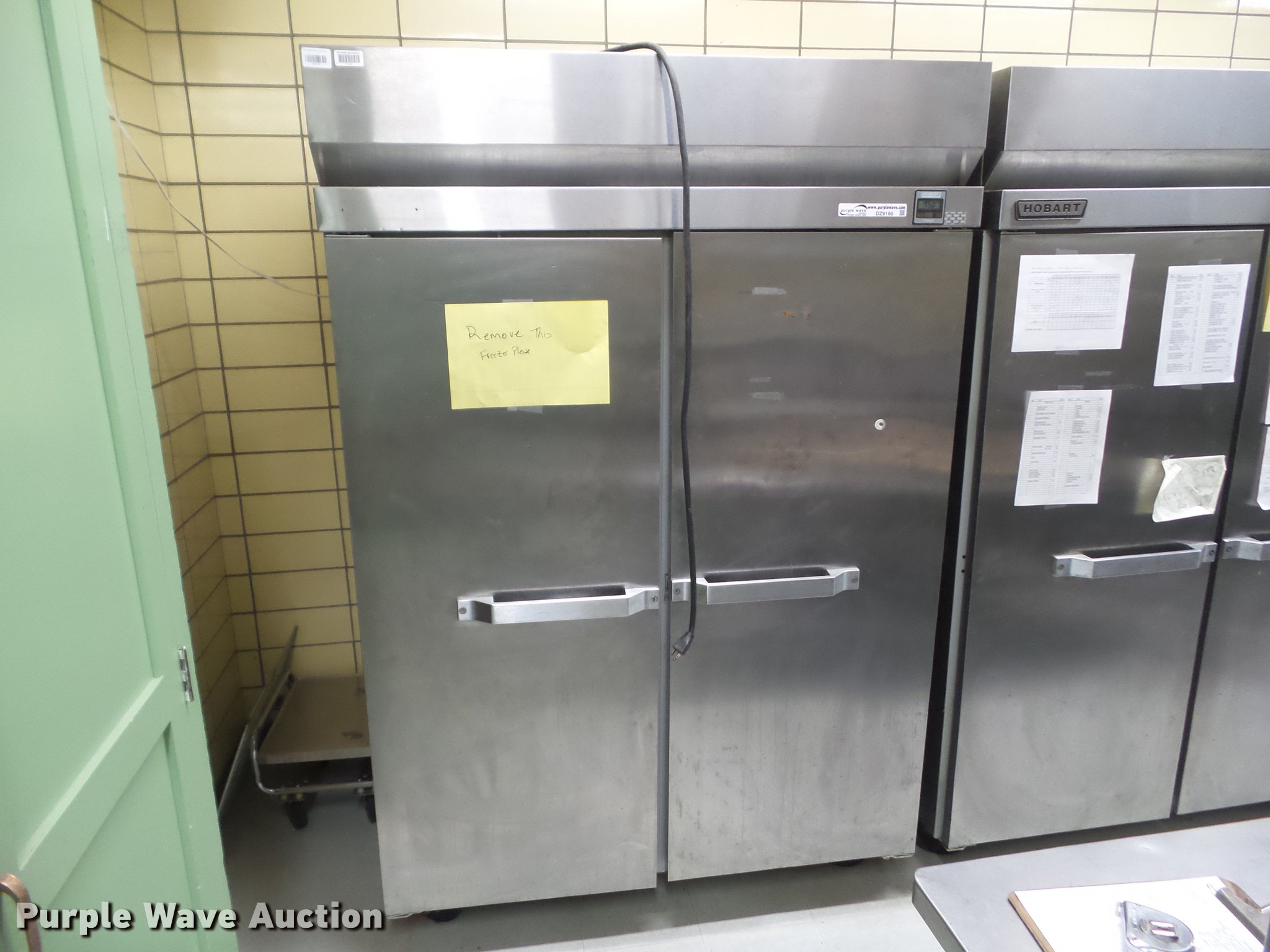Hobart refrigerator/freezer in Des Moines, IA Item DZ9160 sold