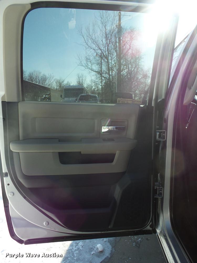 image for item AY9628 2012 Dodge Ram 1500 Crew Cab pickup truck