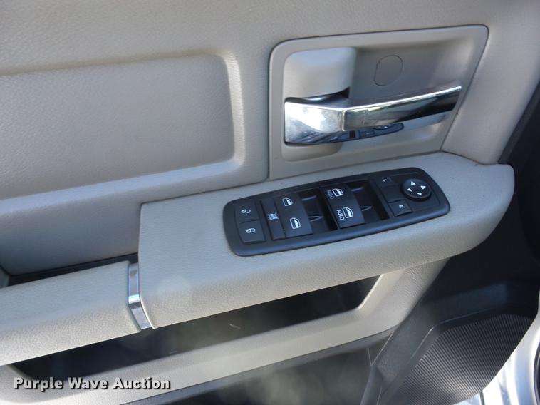 image for item AY9628 2012 Dodge Ram 1500 Crew Cab pickup truck