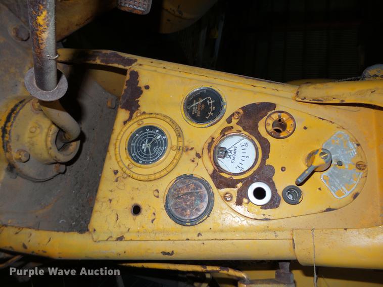 image for item BJ9958 Minneapolis Moline 283B tractor