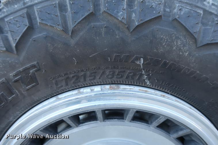 image for item DA8520 1989 Ford F250 XLT pickup truck