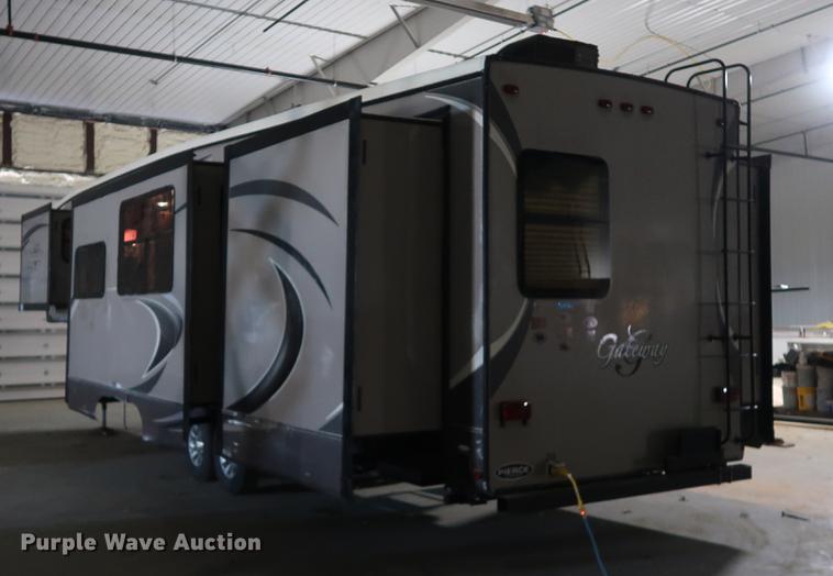 image for item DA8587 2014 Heartland 3650BH Gateway camper