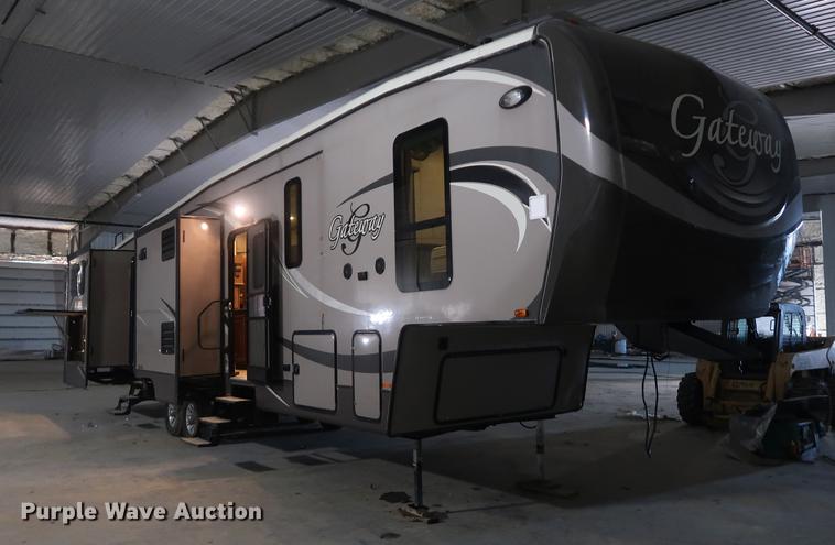 image for item DA8587 2014 Heartland 3650BH Gateway camper