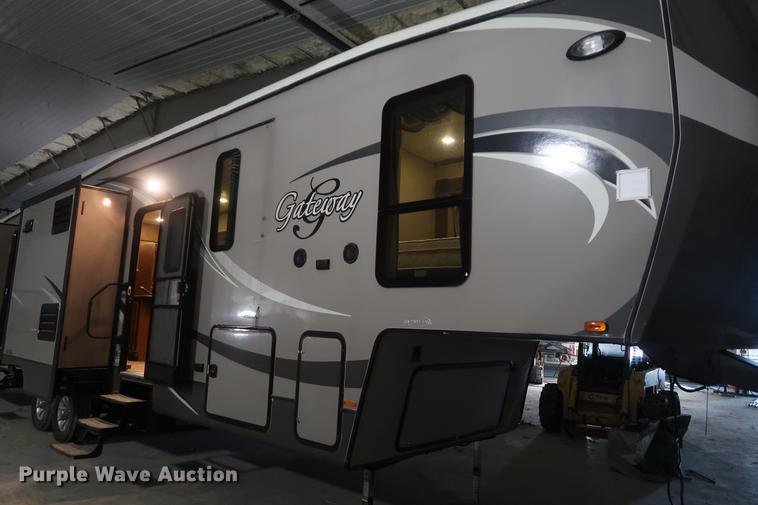 image for item DA8587 2014 Heartland 3650BH Gateway camper