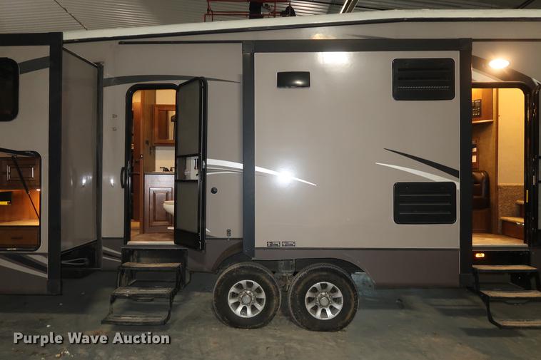 image for item DA8587 2014 Heartland 3650BH Gateway camper