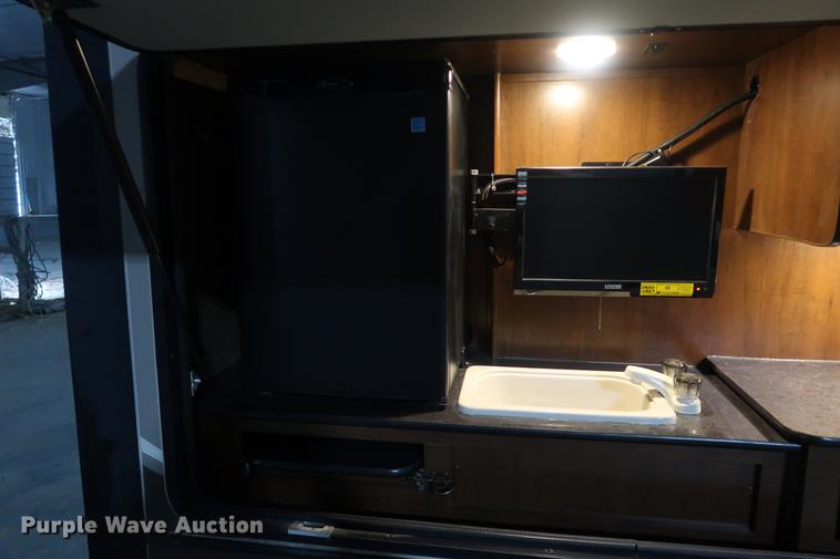 image for item DA8587 2014 Heartland 3650BH Gateway camper