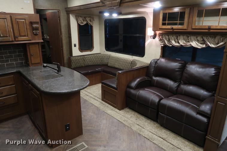 image for item DA8587 2014 Heartland 3650BH Gateway camper