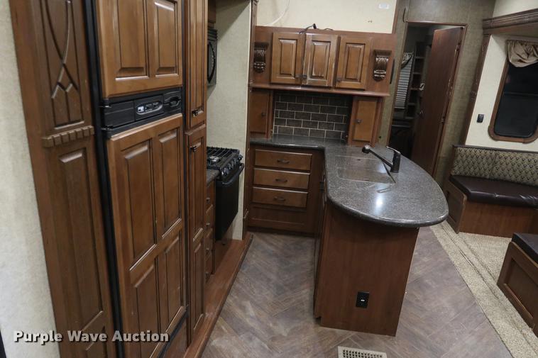 image for item DA8587 2014 Heartland 3650BH Gateway camper