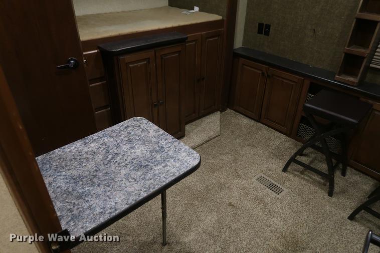 image for item DA8587 2014 Heartland 3650BH Gateway camper