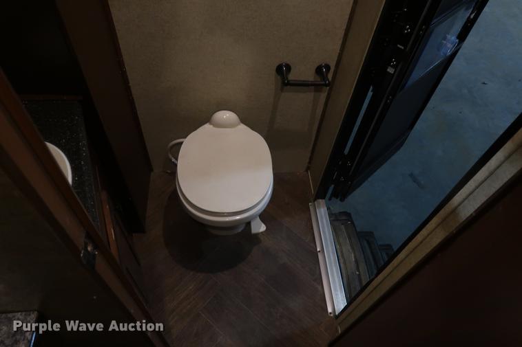 image for item DA8587 2014 Heartland 3650BH Gateway camper