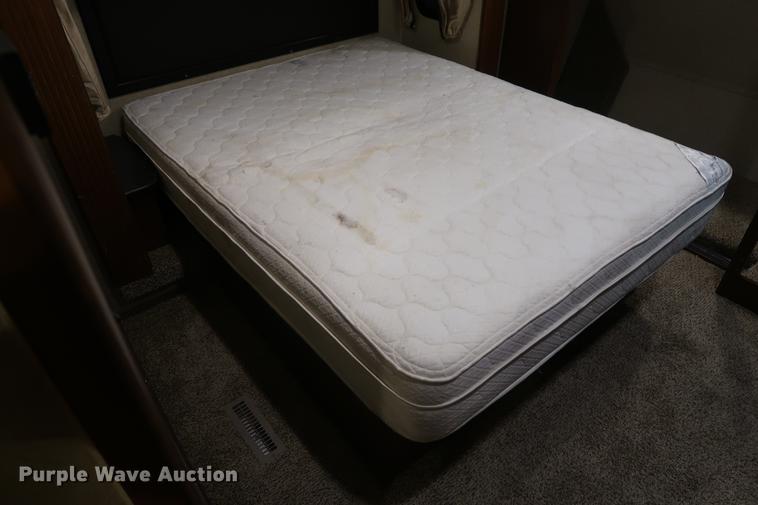 image for item DA8587 2014 Heartland 3650BH Gateway camper