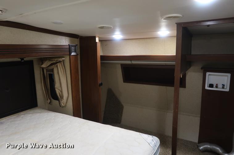 image for item DA8587 2014 Heartland 3650BH Gateway camper