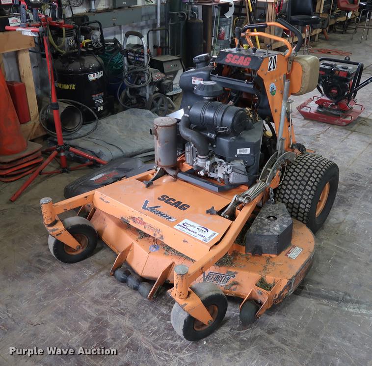 image for item DA8648 Scag V-ride ZTR mower