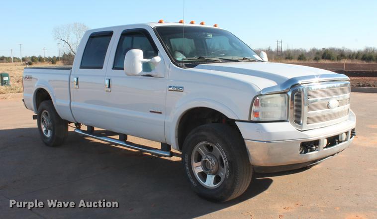 image for item DB5071 2007 Ford F250 Super Duty Lariat Crew Cab pickup truck