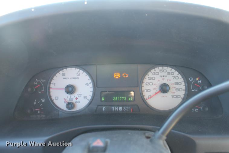 image for item DB5071 2007 Ford F250 Super Duty Lariat Crew Cab pickup truck