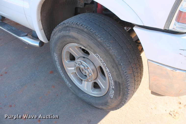 image for item DB5071 2007 Ford F250 Super Duty Lariat Crew Cab pickup truck