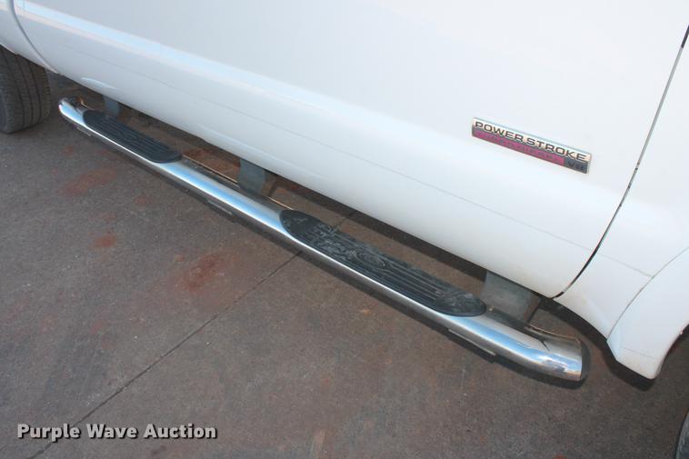 image for item DB5071 2007 Ford F250 Super Duty Lariat Crew Cab pickup truck