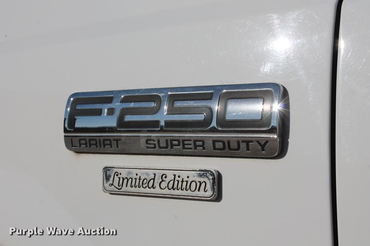 image for item DB5071 2007 Ford F250 Super Duty Lariat Crew Cab pickup truck