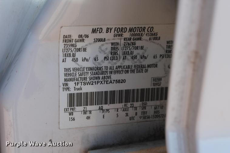 image for item DB5071 2007 Ford F250 Super Duty Lariat Crew Cab pickup truck