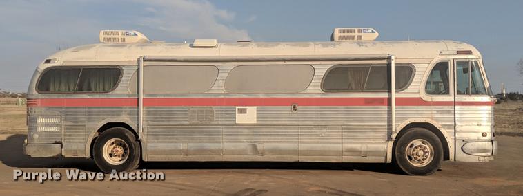 image for item DB5073 1960 GMC PD4104 coach bus