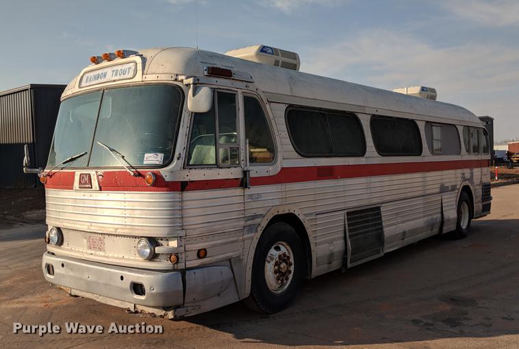 image for item DB5073 1960 GMC PD4104 coach bus