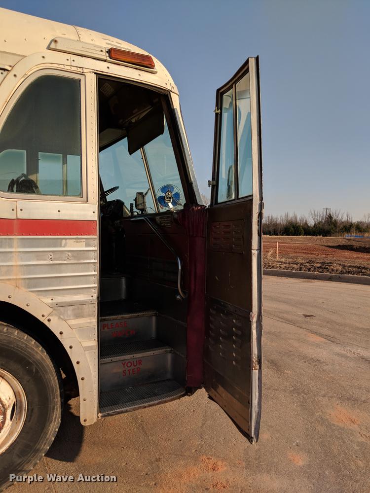 image for item DB5073 1960 GMC PD4104 coach bus