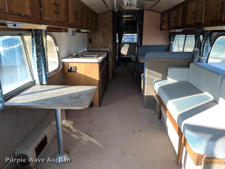 image for item DB5073 1960 GMC PD4104 coach bus