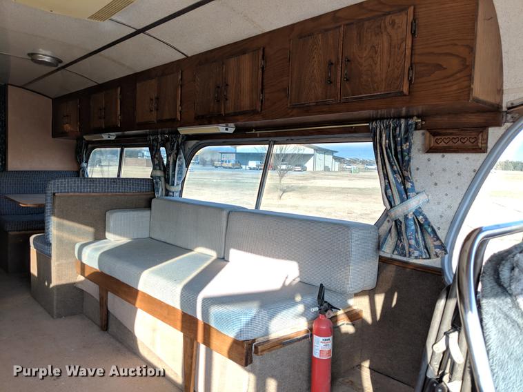 image for item DB5073 1960 GMC PD4104 coach bus