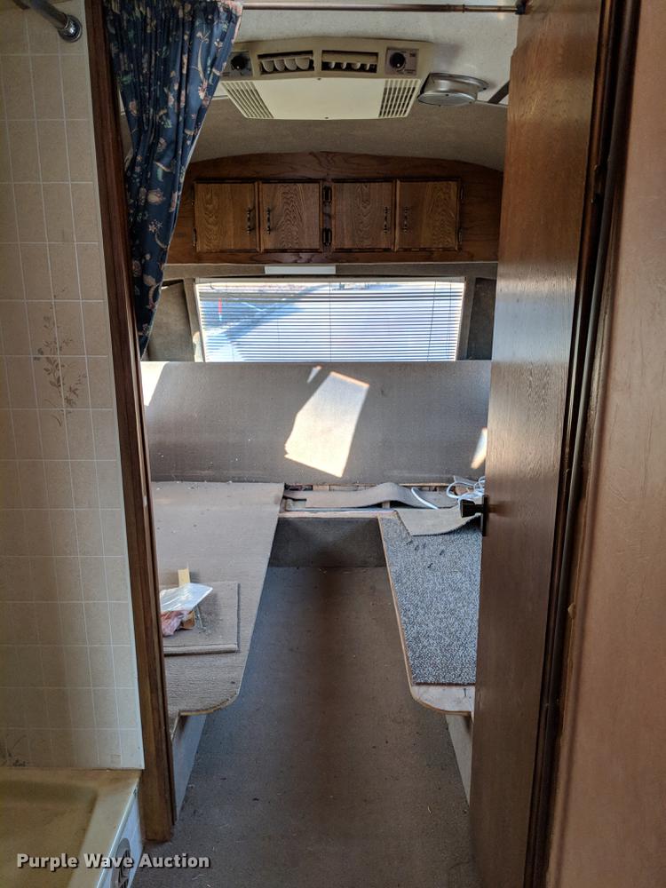 image for item DB5073 1960 GMC PD4104 coach bus