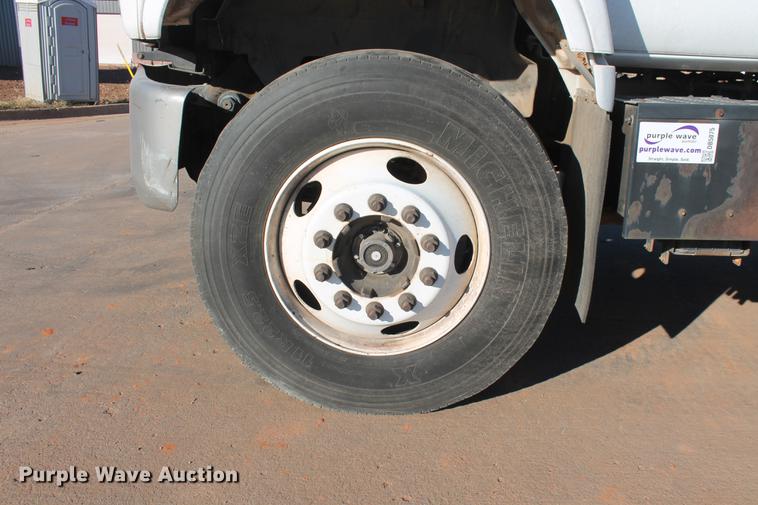 image for item DB5075 1999 GMC 7500 flat dump bed truck