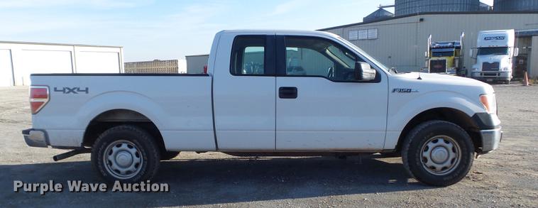 image for item DB6325 2010 Ford F150 XL SuperCab pickup truck
