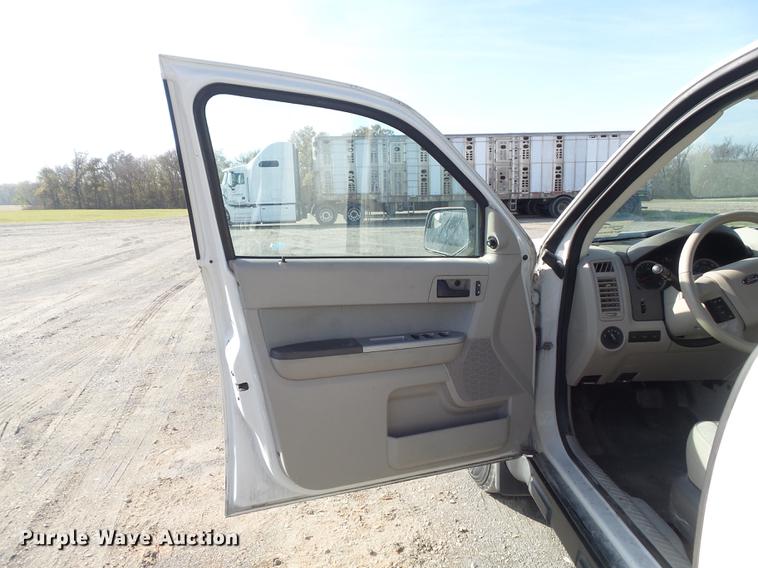 image for item DB6328 2010 Ford Escape XLT SUV