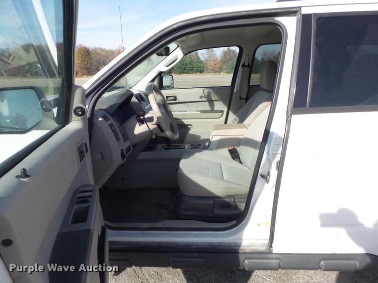 image for item DB6328 2010 Ford Escape XLT SUV