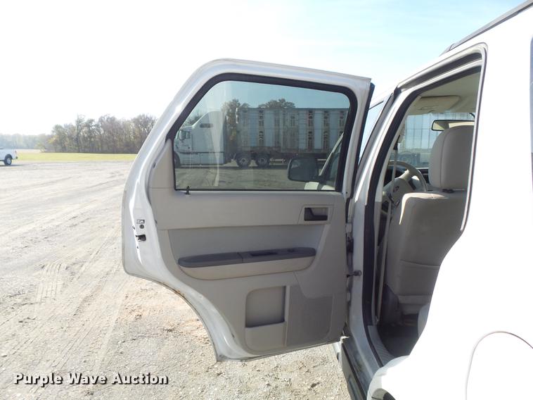 image for item DB6328 2010 Ford Escape XLT SUV