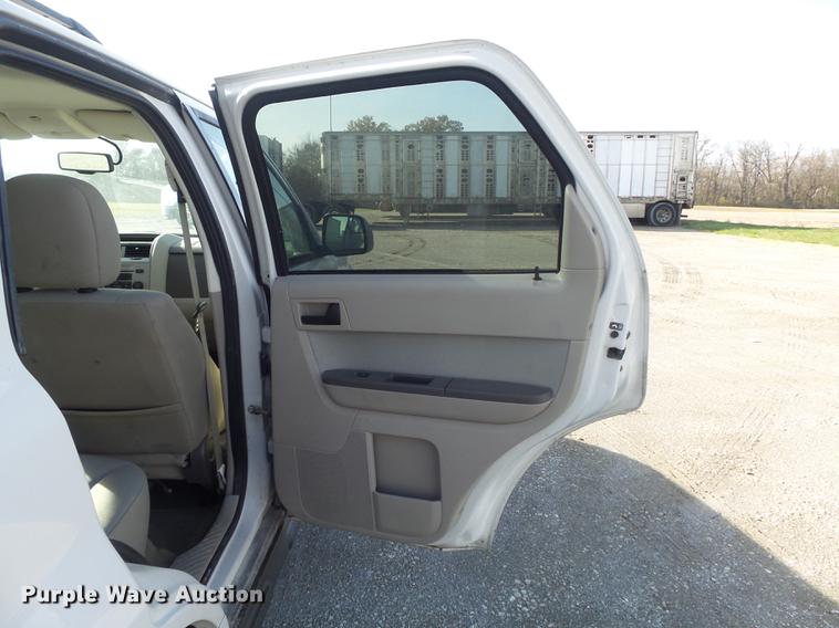 image for item DB6328 2010 Ford Escape XLT SUV