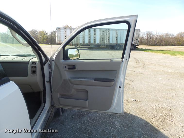 image for item DB6328 2010 Ford Escape XLT SUV