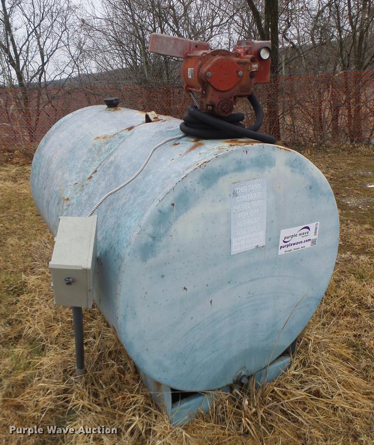 Fuel tank in Columbia, MO Item DB9813 sold Purple Wave