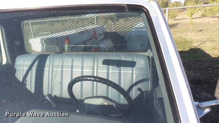 image for item DC1822 1991 Ford F250 pickup truck