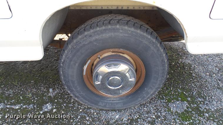 image for item DC1822 1991 Ford F250 pickup truck