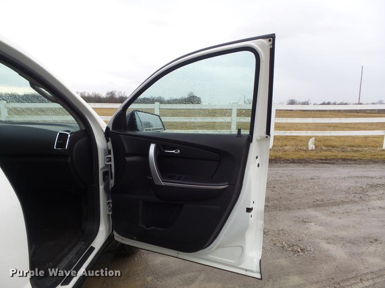 image for item DC7446 2010 GMC Acadia SUV