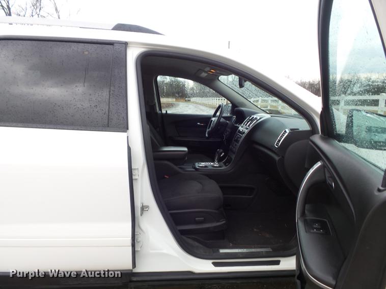 image for item DC7446 2010 GMC Acadia SUV