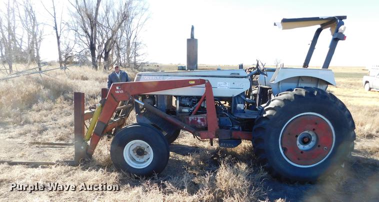 image for item DC8417 White 60 tractor