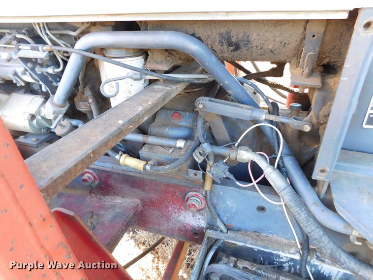 image for item DC8417 White 60 tractor